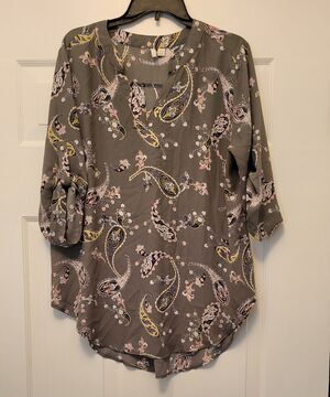 Est. 1946 Women's Green Paisley V-Neck 3/4 Sleeve Shirt Size 14/16W